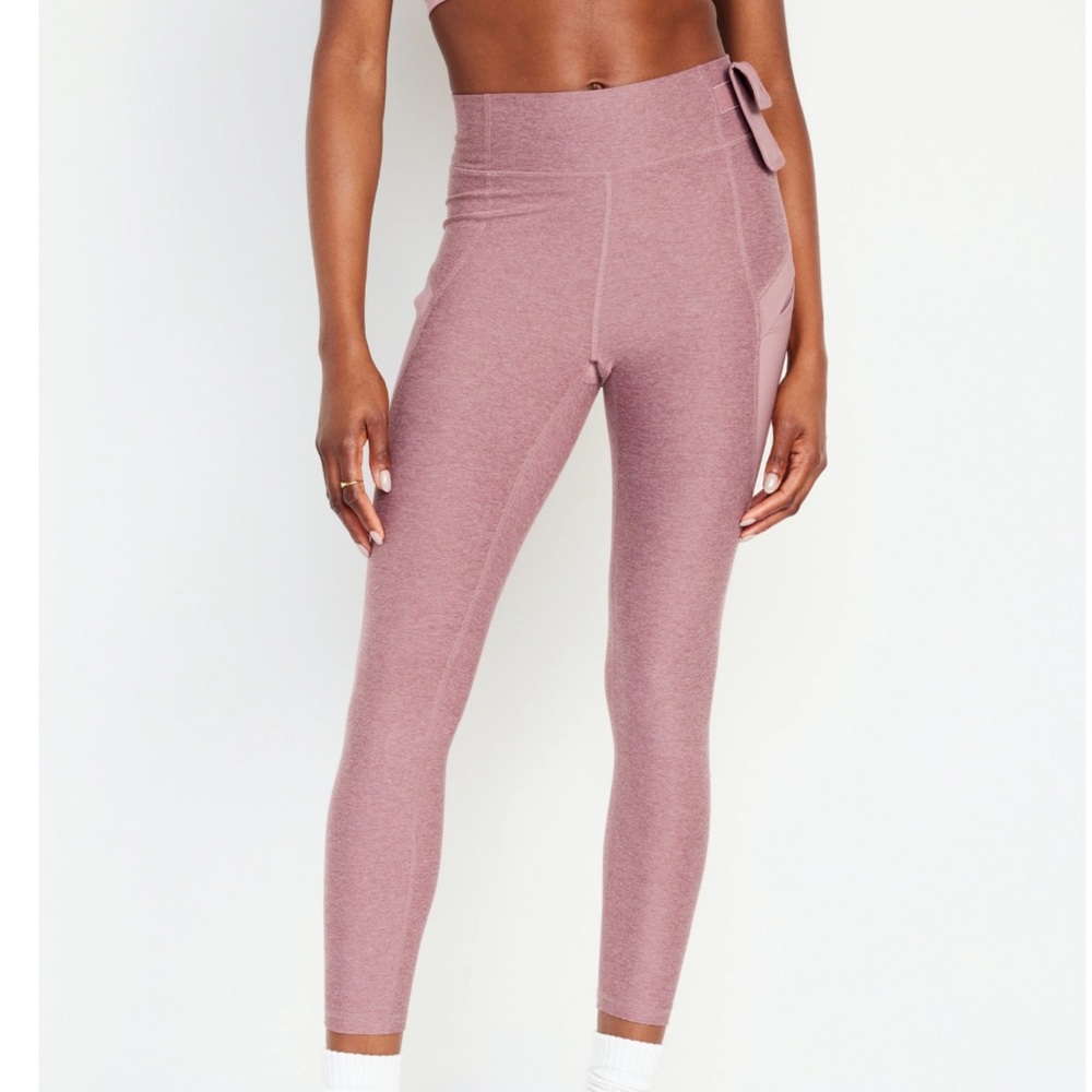 NWT Old Navy high waisted cloud 7/8 leggings